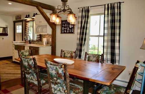 Warren House | VILLAGE HOUSE WITH COVERED BRIDGE VIEW
