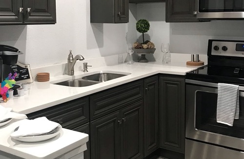 Arsenal Apartment | Walkable Downtown Fun! Near Riverwalk, King William, Bluestar & La Villita