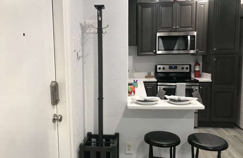 Arsenal Apartment | Walkable Downtown Fun! Near Riverwalk, King William, Bluestar & La Villita