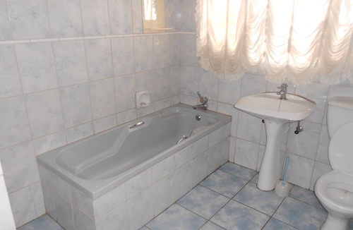 Livingstone House | Wane Guest Lodge