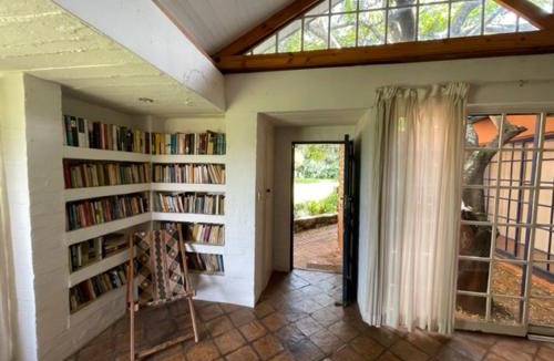 Harare Bed & Breakfast | Weaver Cottages