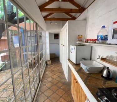 Harare Bed & Breakfast | Weaver Cottages