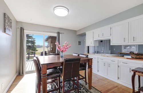 Eagan House | Welcome to the Sunshine Sweets Retreat! Family, Play, Vaca, & Work Friendly Stay