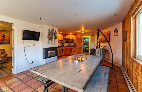 Cascade-Chipita Park House | Winnemucca Spa - Private Guest Suite - Hot Tub, Sauna, Views