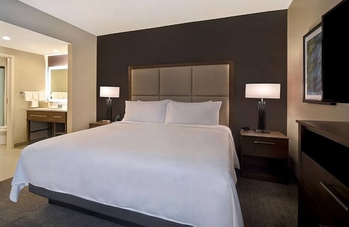 Florida Central Atlantic Coast Hotel | Winter Garden Getaway! Full Kitchen, Swimming Pool, Pets Allowed!