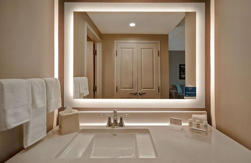 Florida Central Atlantic Coast Hotel | Winter Garden Getaway! Full Kitchen, Swimming Pool, Pets Allowed!
