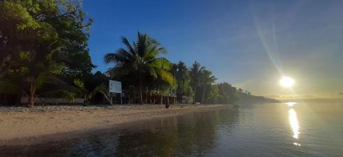 Konge House | Wokisok Beach Bungalows