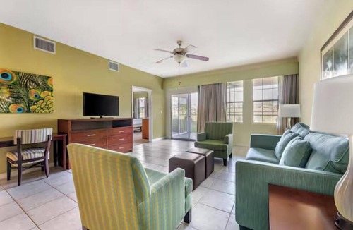 West Kissimmee Hotel | Your Next Favorite Escape Starts Right Here! 2 Units with Kitchen, Outdoor Pool!
