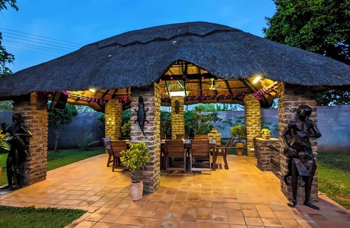 Victoria Falls Villa | Zambezi Family Lodge