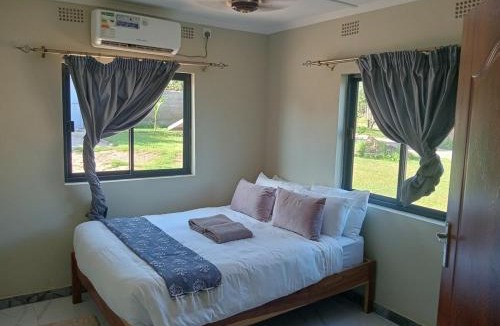 Lusaka Province Apartment | Zambezi River Safari Retreat 3bdr, Game & Canoe Safaris & Fishing
