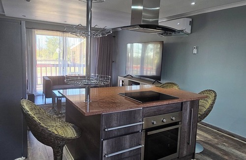Matabeleland South Cabin | Zebra Hilltop Lodge