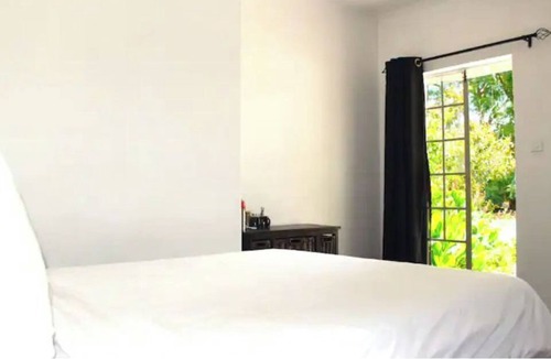 Chinhoyi Bed & Breakfast | Zebras Dazzle B&B | The Zebra Room