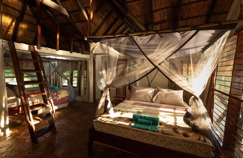 South Luangwa National Park Cabin | Zikomo Safari Lodge