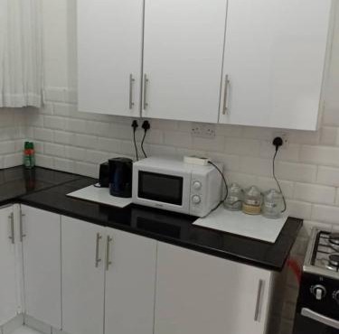 1 Bed Flat 8th and Livingstone