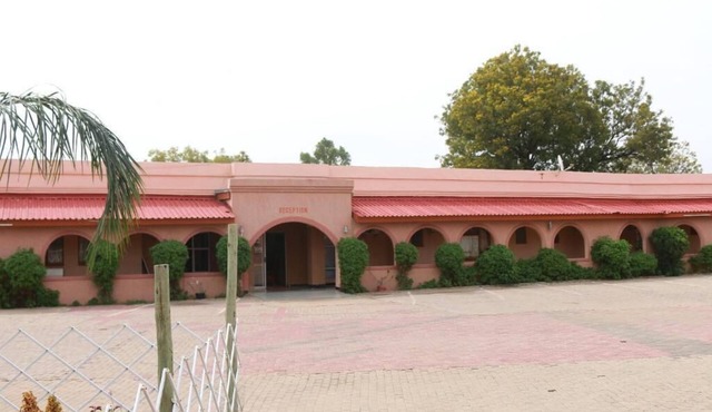 10 minutes to the Gaborone Grand Palm Hotel and Casino