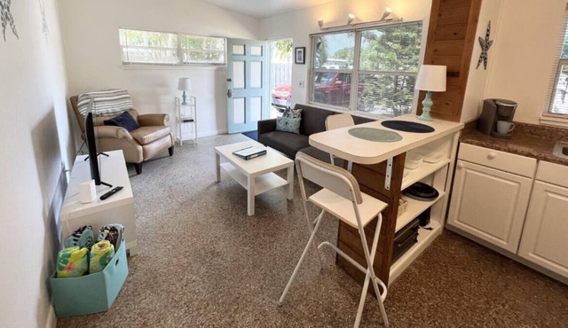 1B/1B Close to Beach and Downtown Cocoa Beach