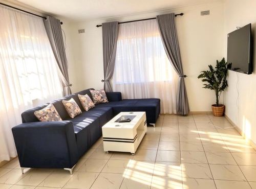 2 Bed Cottage close to Westgate Shopping Centre