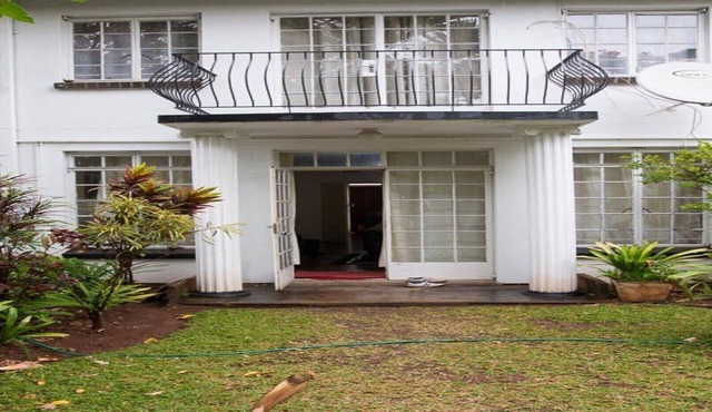 2-bed Gem in Central Harare Sleeps 5
