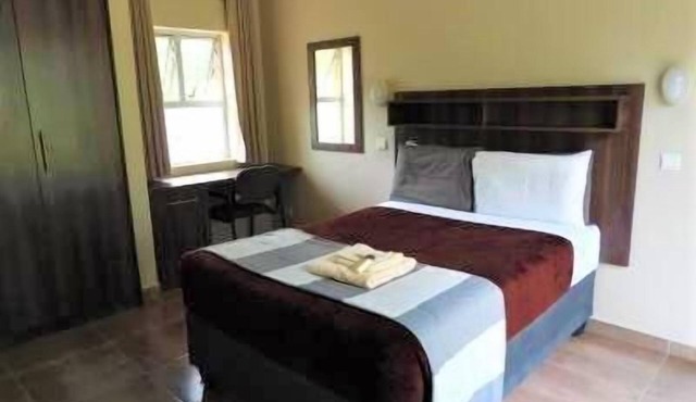 2 bedroomed apartment with en-suite and kitchenette - 2066