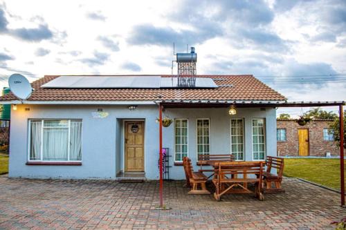 2Bed-4Guests-Garden-NearCentre&Attractions