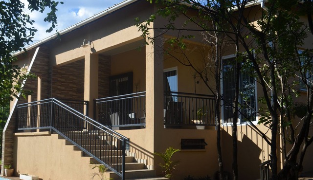 2BR HOME - WiFi + Parking Homz Cottage - Chipata. Zambia.
