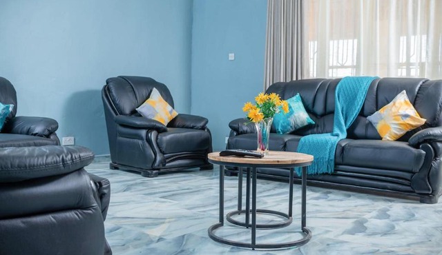 3 Bed Bulawayo Home Backup Power Sleeps 10