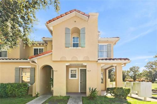 3 Bedrooms 25 Bathrooms Crestwynd Bay 7614Li