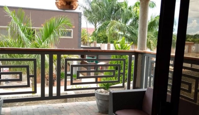 3 Bedrooms Exclusive House in Mass Media
