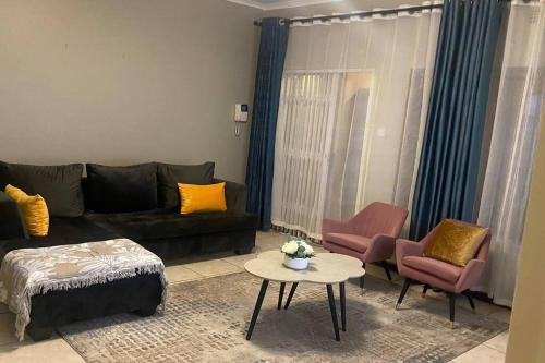 3 or 4 Beds Urban Escape Home