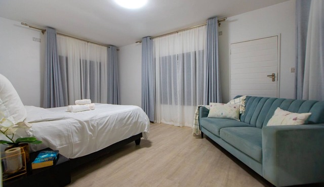 456 Hopeville Escape - Spacious three-bedroomed home with modern finishings!