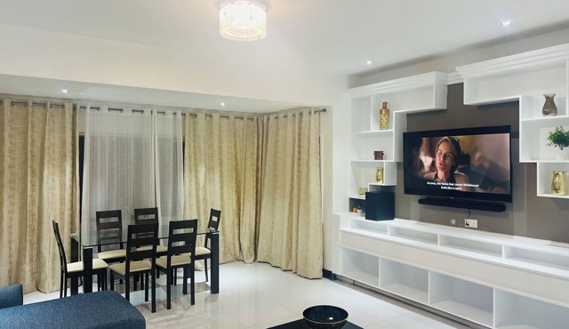 5-bedroom Apartment in enchanting Livingstone with AC, WiFi & Swimming Pool