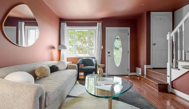 A Cozy and Inviting Suite Xcape