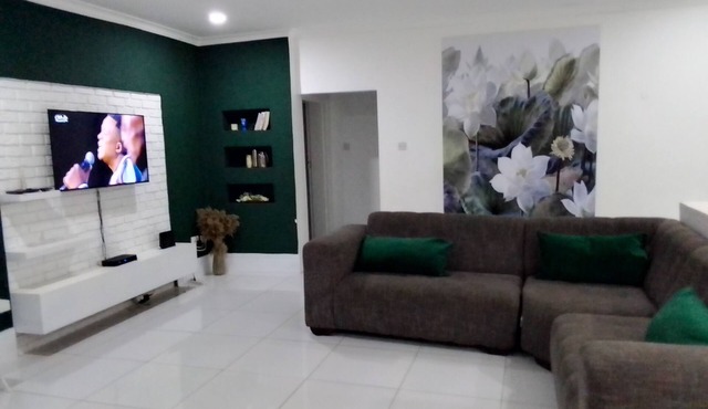 A cozy selfcatering apartment, 5min dr to the center and 7mins to the rainforest