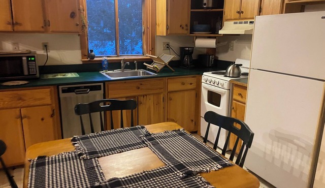 Apartment for rent in Sugarloaf. Great location for hiking, biking