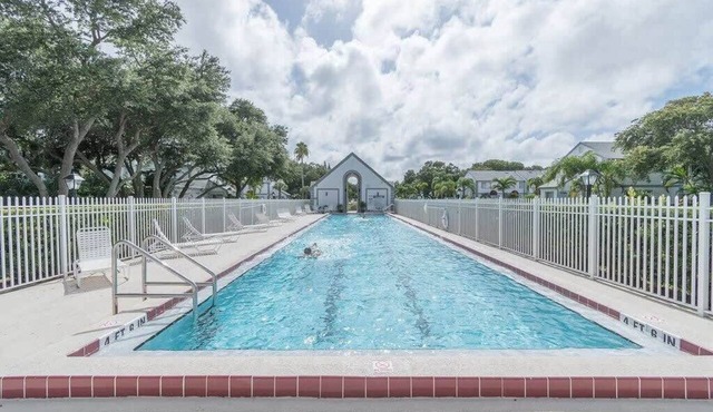 Beautiful 2/2 Condo-Villages of Seaport