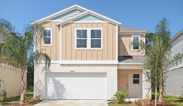 Brand new spacious 5 BR, 3 bath, 2 story house in beautiful Haines City with AC.
