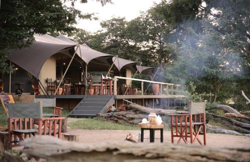 Chamabondo Luxury Tented Camp