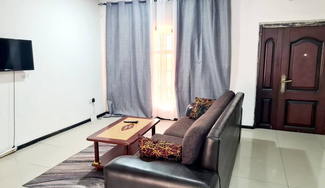 Charming 2-bedroom house with WiFi, AC in welcoming Siavonga
