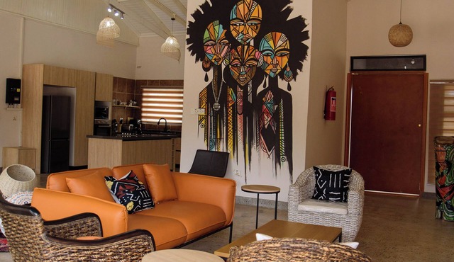Charming 3-bedroom cottage in fabulous Bulawayo with AC, WiFi