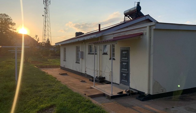 Charming bungalow with WiFi in Nyanga