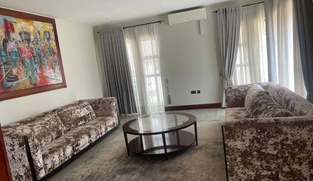 Charming Double-Storey Villa in Roma Park | Private Pool Family-Friendly
