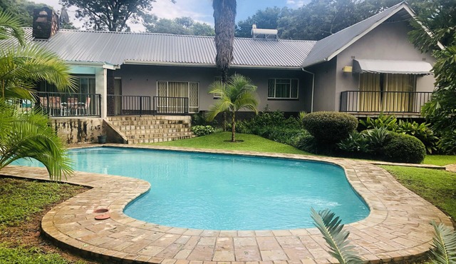 Cosy Family Home in glen Lorne