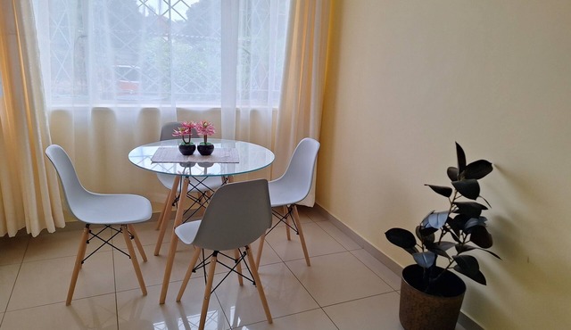 Cozy 1-bedroom apartment in pleasant Harare with wifi, solar and water backup
