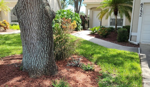 Cozy 2-bedroom condo in fantastic Bradenton Tara Golf and Country Club