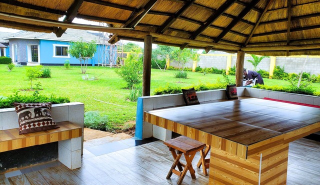 Cozy Private Oasis in Lusaka w/Pool, Gazebo, Pet-Friendly + Free Night Offer