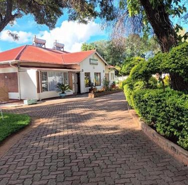 Crocodile Rock Lodge