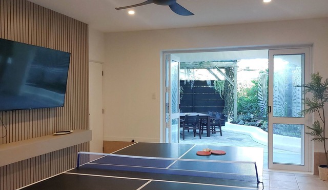 Delightful 2-bedroom plus large rumpus room Apartment in Takitumu District