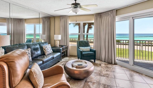 Direct Gulf Front + Pet Friendly Daily Beach Chairs Maravilla