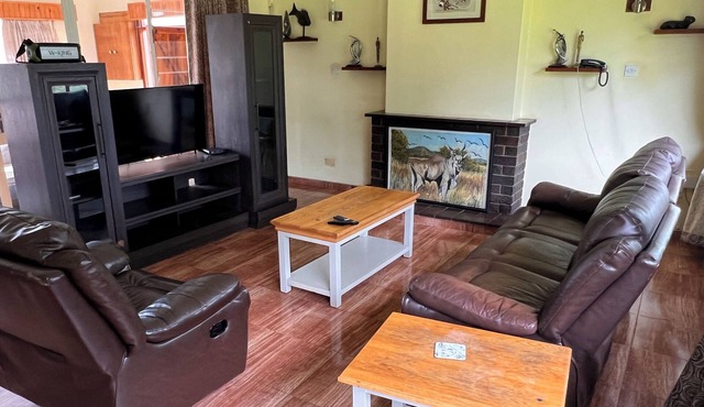 Fantastic 3-bedroom house in Harare with a fabulous garden and full amenities.