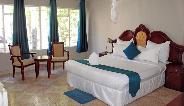 Fatmols Hotel